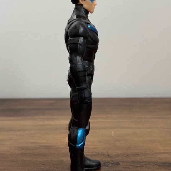 2019 Mattel DC Comics Batman Robin Missions NIGHTWING 6" Action Figure Toy - Picture 4 of 10
